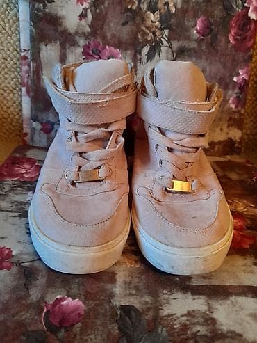 Patike roze, br 39. Materijal platno/koža oprane, očuvane na lalafo.rs — 1 Patike roze, br 39. Materijal platno/koža oprane, očuvane — 1