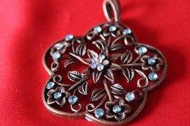 BROŠ ZA OGRLICU | Vrlo lep broš za ogrlicu. Predmete šaljem post na lalafo.rs — 4 BROŠ ZA OGRLICU | Vrlo lep broš za ogrlicu. Predmete šaljem post — 4