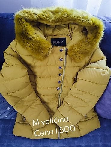 Jakna kao nova,par puta obučena na lalafo.rs Jakna kao nova,par puta obučena