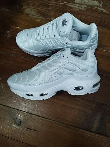 Velicine od 36 do 41 Nike Air Max Plus (Tn) patike – crno/roze prelaz na lalafo.rs — 9 Velicine od 36 do 41 Nike Air Max Plus (Tn) patike – crno/roze prelaz — 9
