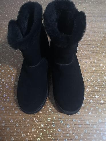 Ugg obuća 38 na lalafo.rs — 9 Ugg obuća 38 — 9
