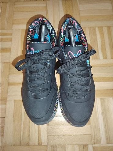Skechers patike – crne sa šarenim detaljima UG 25cm - Model: Skechers na lalafo.rs — 1 Skechers patike – crne sa šarenim detaljima UG 25cm - Model: Skechers — 1