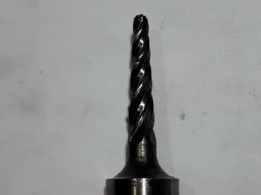 Milling Cutters: Glodalo spiralno konusno 4mm/7mm cetvoropero Prihvat MK2 JAL 310 at lalafo.rs — 3 Milling Cutters: Glodalo spiralno konusno 4mm/7mm cetvoropero Prihvat MK2 JAL 310 — 3