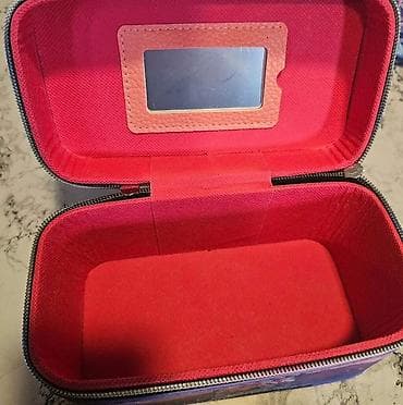 Kozmetička torbica sa ručkom – KPOP Demon Hunters motiv - Tvrda na lalafo.rs — 7 Kozmetička torbica sa ručkom – KPOP Demon Hunters motiv - Tvrda — 7