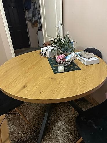 Okrugli trpezarijski sto sa modernom metalnom bazom. - Ploča na lalafo.rs — 1 Okrugli trpezarijski sto sa modernom metalnom bazom. - Ploča — 1