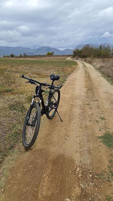 Planinski/treking bicikl – aluminijumski ram sa prednjom suspenzijom na lalafo.rs — 3 Planinski/treking bicikl – aluminijumski ram sa prednjom suspenzijom — 3