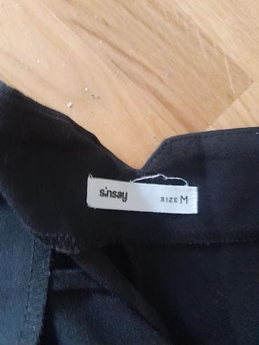 pantalone butiku ali: Sinsay elegantne pantalone – crne, veličina M - Kroj: ravan nogavica na lalafo.rs — 2 pantalone butiku ali: Sinsay elegantne pantalone – crne, veličina M - Kroj: ravan nogavica — 2