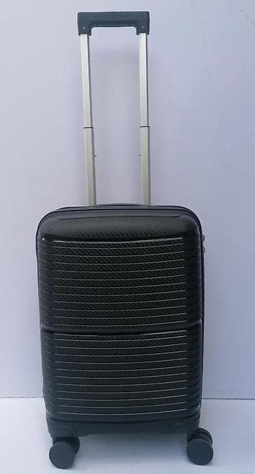 Travel suitcases and bags: Tvrdi kofer na točkiće (kabinski format) - Materijal: čvrsta at lalafo.rs — 7 Travel suitcases and bags: Tvrdi kofer na točkiće (kabinski format) - Materijal: čvrsta — 7