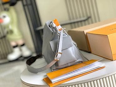 Siva kožna torba sa lancem i više pregrada - Materijal: glatka na lalafo.rs — 5 Siva kožna torba sa lancem i više pregrada - Materijal: glatka — 5