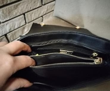 Versace Jeans tasna sa lancem u crnoj mat boji Kvalitetna sa lancem u at lalafo.rs — 5 Versace Jeans tasna sa lancem u crnoj mat boji Kvalitetna sa lancem u — 5