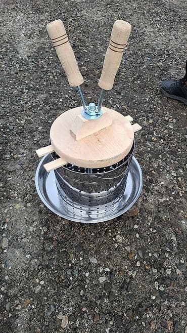 Presa za cvarke prohrom 8 l na lalafo.rs — 2 Presa za cvarke prohrom 8 l — 2