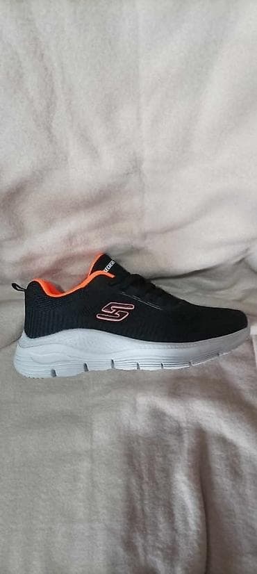 Lagane skechers patike
36 do 41 br
3500din. Hc na lalafo.rs — 2 Lagane skechers patike
36 do 41 br
3500din. Hc — 2
