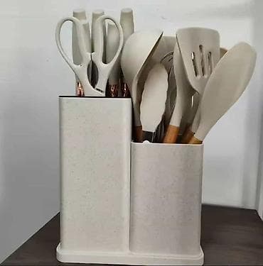 -Kuhinjski set sadrži set noževa, silikonski set kuhinjskog pribora i na lalafo.rs — 4 -Kuhinjski set sadrži set noževa, silikonski set kuhinjskog pribora i — 4