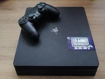 Prodajem Sony Playstation 4 Slim 1TB konzolu. Konzola je bukvalno kao na lalafo.rs — 4 Prodajem Sony Playstation 4 Slim 1TB konzolu. Konzola je bukvalno kao — 4