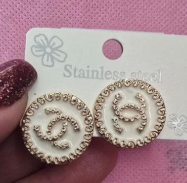 Chanel logo cc mindjuse. Okolo zlatne, kao i unutra cc logo na lalafo.rs — 3 Chanel logo cc mindjuse. Okolo zlatne, kao i unutra cc logo — 3