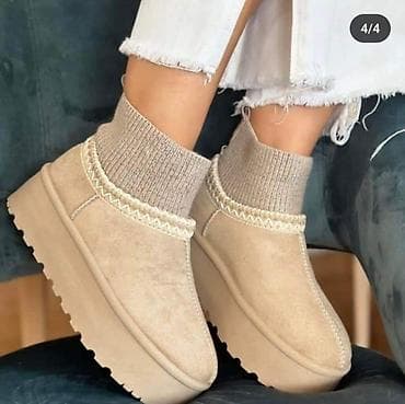Ugg obuća 40, bоја - Crna na lalafo.rs — 2 Ugg obuća 40, bоја - Crna — 2