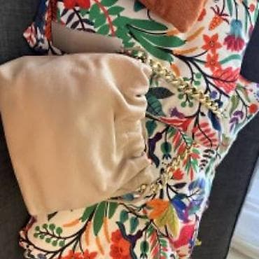 Nova Monina kožna bež tašnica, sa etiketom. Može se nositi kao ručna at lalafo.rs — 4 Nova Monina kožna bež tašnica, sa etiketom. Može se nositi kao ručna — 4