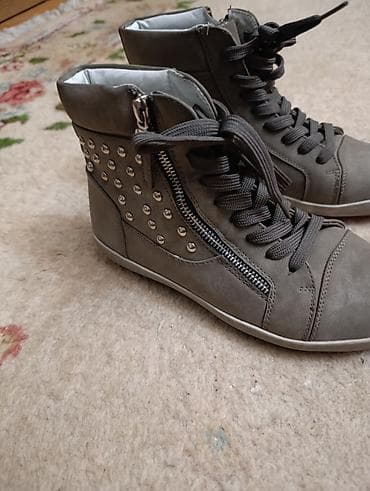 Sive ženske patike/gležnjače sa nitnama - Model: visoke na lalafo.rs — 2 Sive ženske patike/gležnjače sa nitnama - Model: visoke — 2