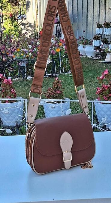 Crossbody ženska torba sa širokim, podesivim kaišem - Model at lalafo.rs — 1 Crossbody ženska torba sa širokim, podesivim kaišem - Model — 1