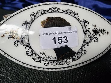 Antiques: Satula engleska unikatna 1930 do 1950 g.Crown Staffordshire aukcijski at lalafo.rs — 7 Antiques: Satula engleska unikatna 1930 do 1950 g.Crown Staffordshire aukcijski — 7