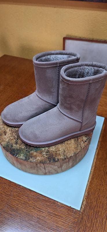 Ugg obuća 38, bоја - Lila na lalafo.rs — 1 Ugg obuća 38, bоја - Lila — 1
