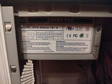 Kuciste za kompjuter. Spojio plocu,napajanje radi i power taster je na lalafo.rs — 5 Kuciste za kompjuter. Spojio plocu,napajanje radi i power taster je — 5