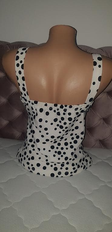 Majica sa korpama bela na crne tufne.
S,M velicina
500 AKCIJA na lalafo.rs — 2 Majica sa korpama bela na crne tufne.
S,M velicina
500 AKCIJA — 2