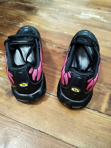Velicine od 36 do 41 Nike Air Max Plus (Tn) patike – crno/roze prelaz na lalafo.rs — 3 Velicine od 36 do 41 Nike Air Max Plus (Tn) patike – crno/roze prelaz — 3
