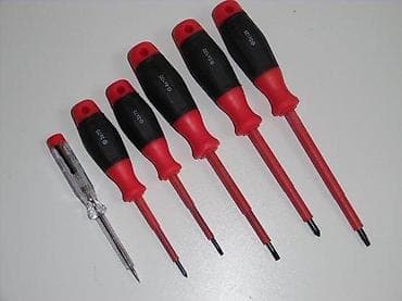 Hand Tools Sets: Set izolovanih odvijača + fazni ispitivač Sadrži: - Ravni: 3 x 75 mm at lalafo.rs — 4 Hand Tools Sets: Set izolovanih odvijača + fazni ispitivač Sadrži: - Ravni: 3 x 75 mm — 4