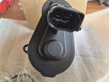 dve suknje po: Motor zadnjih kocionih klesta Audi A6 C6 motor rucne - Tip at lalafo.rs — 5 dve suknje po: Motor zadnjih kocionih klesta Audi A6 C6 motor rucne - Tip — 5