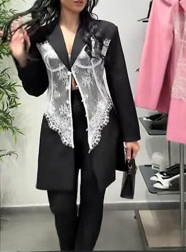 Elegantni ženski blejzer sa čipkanim korset detaljem - Model: duži na lalafo.rs Elegantni ženski blejzer sa čipkanim korset detaljem - Model: duži