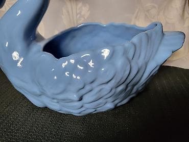 Vases and pots: Saksija labud iz 70-ih. Saksija je perfektna,sve na njoj odsjaj od at lalafo.rs — 5 Vases and pots: Saksija labud iz 70-ih. Saksija je perfektna,sve na njoj odsjaj od — 5