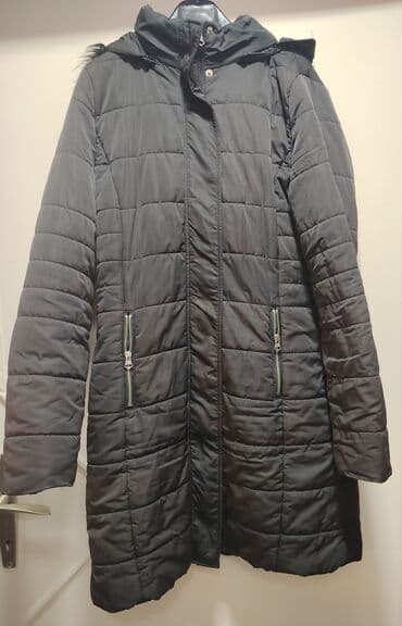 Ženska zimska jakna – crna, prošivena, dužine do iznad kolena. - na lalafo.rs Ženska zimska jakna – crna, prošivena, dužine do iznad kolena. -