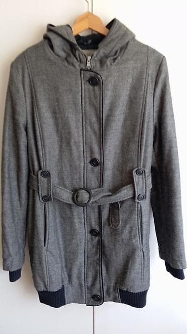 Ženska kaput-jakna sa kapuljačom, siva riblja kost (herringbone) šara na lalafo.rs — 1 Ženska kaput-jakna sa kapuljačom, siva riblja kost (herringbone) šara — 1