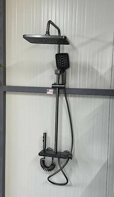 Set za tuširanje – crni mat, višefunkcionalni - Kvadratna nadglavna na lalafo.rs Set za tuširanje – crni mat, višefunkcionalni - Kvadratna nadglavna