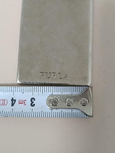 FURLA/Metalna pločica/privjesak sa natpisom FURLA. - Materijal: metal na lalafo.rs — 3 FURLA/Metalna pločica/privjesak sa natpisom FURLA. - Materijal: metal — 3