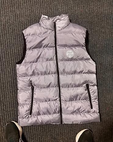 Muški prsluk dostupan S L XXL. Cena 3500 dinara na lalafo.rs — 1 Muški prsluk dostupan S L XXL. Cena 3500 dinara — 1