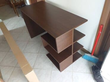 -Radni Sto se izradjuje od Univera debljine 18mm u wenge dekoru na lalafo.rs -Radni Sto se izradjuje od Univera debljine 18mm u wenge dekoru