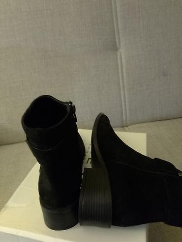 bershka gleznjace: Cipele,crne,sa dekorativnom snalom.Sasvim nove,velicina 39.Kopcanje at lalafo.rs — 6 bershka gleznjace: Cipele,crne,sa dekorativnom snalom.Sasvim nove,velicina 39.Kopcanje — 6