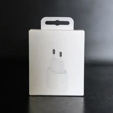 Apple punjač jačine 20W, odgovara za sve modele iPhone i iPad uredjaja na lalafo.rs Apple punjač jačine 20W, odgovara za sve modele iPhone i iPad uredjaja