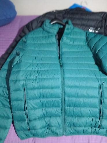 Puf Terranova, model sa horizontalnim prošivima i visokim kragnom. - na lalafo.rs — 4 Puf Terranova, model sa horizontalnim prošivima i visokim kragnom. - — 4