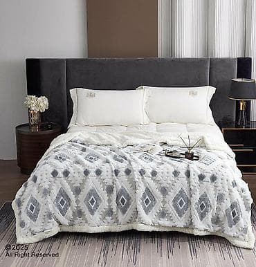 Blankets and Bedspreads: Plišano prekrivač/ćebe sa sherpa postavom - Dvostrani dizajn: gornja at lalafo.rs — 3 Blankets and Bedspreads: Plišano prekrivač/ćebe sa sherpa postavom - Dvostrani dizajn: gornja — 3