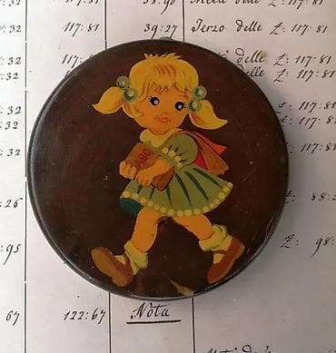 VTG 1950 dve ručno bajkovito slikane ukrasne ploče drvo deca. Vintage na lalafo.rs — 3 VTG 1950 dve ručno bajkovito slikane ukrasne ploče drvo deca. Vintage — 3