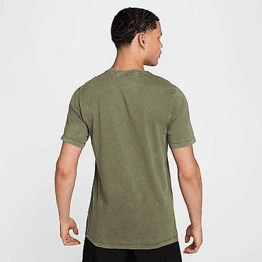 The Nike Tee T-shirt vel. XS NOVO
HJ na lalafo.rs — 3 The Nike Tee T-shirt vel. XS NOVO
HJ — 3