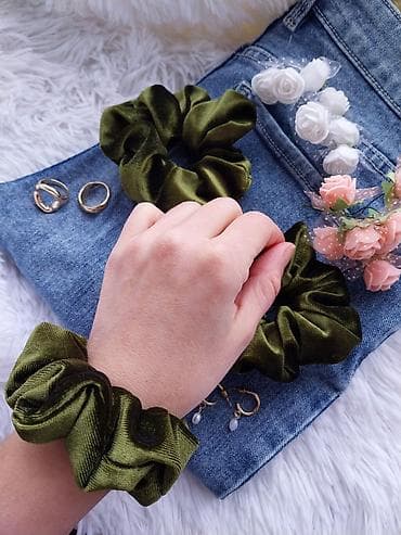 Plišane gumice za kosu – scrunchie - Materijal: mekani pliš sa blagim na lalafo.rs — 3 Plišane gumice za kosu – scrunchie - Materijal: mekani pliš sa blagim — 3