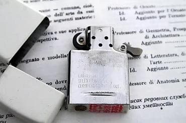 Upaljač ZIPPO C 17 Bradeford U.S.A. ORIGINAL. U ispravnom stanju at lalafo.rs — 5 Upaljač ZIPPO C 17 Bradeford U.S.A. ORIGINAL. U ispravnom stanju — 5
