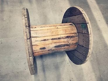 Postolja za stolove: Drveni kotur od kablova za struju prečnik 80 cm debljina 4 cm na lalafo.rs — 3 Postolja za stolove: Drveni kotur od kablova za struju prečnik 80 cm debljina 4 cm — 3