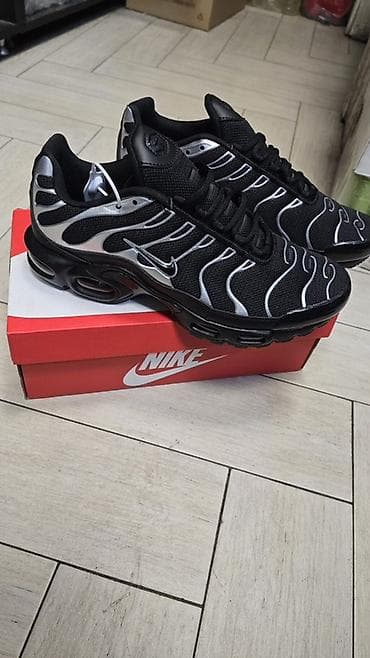 Nike Air Max Plus (TN) patike – crno/srebrne - Ikoničan Air Max Plus na lalafo.rs — 4 Nike Air Max Plus (TN) patike – crno/srebrne - Ikoničan Air Max Plus — 4