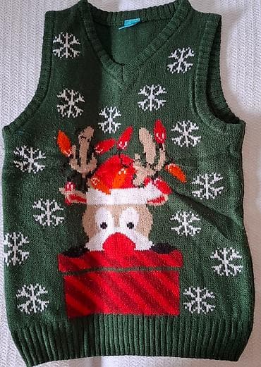 Prsluk i novogodišnja majica za decake dečake Velicina 128 noseno at lalafo.rs — 2 Prsluk i novogodišnja majica za decake dečake Velicina 128 noseno — 2