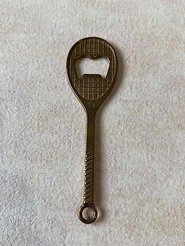 Vintage mesingani reket otvarač za flaše Autentičan mesingani otvarač na lalafo.rs — 2 Vintage mesingani reket otvarač za flaše Autentičan mesingani otvarač — 2